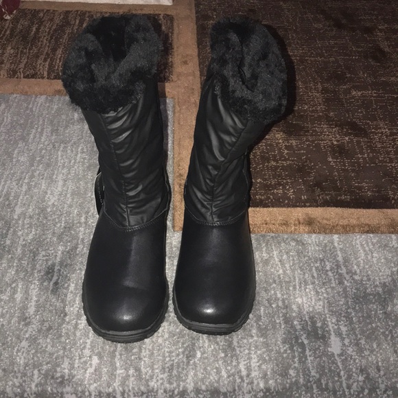 New women’s Thermolite black boots - Picture 2 of 7